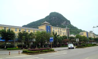 Longqian Business Hotel