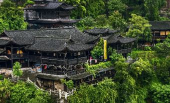 Tuwang Palace Waterfall Inn