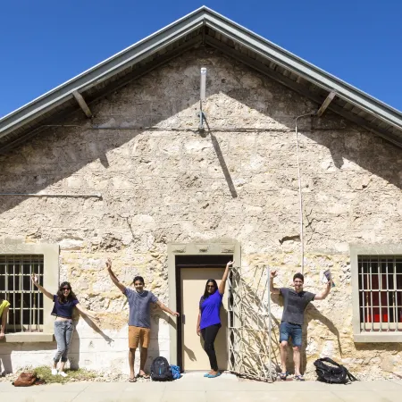 YHA Fremantle Prison Отели в г. Фримантл