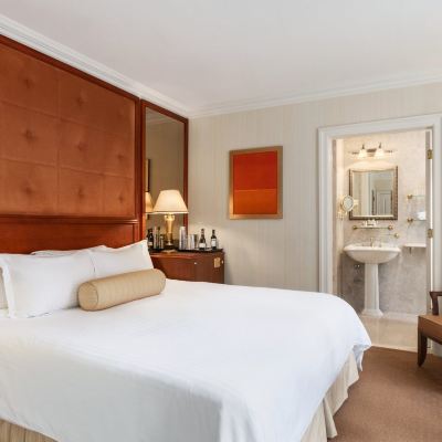 Premium King Room The Iroquois New York Promo Code