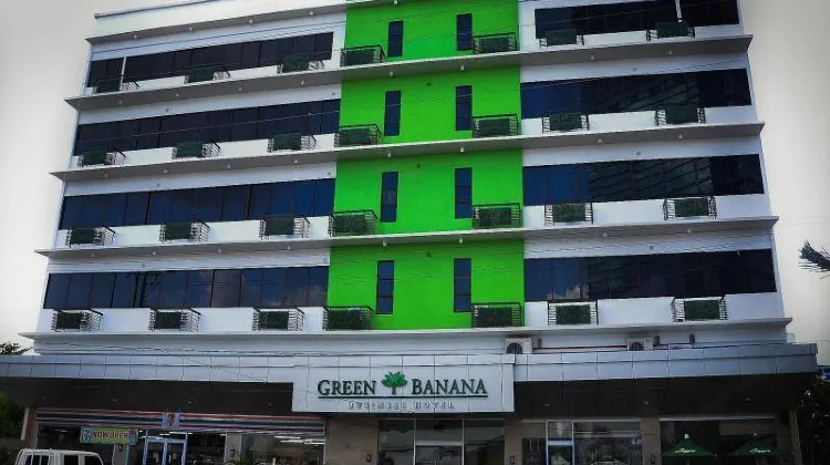 Green Banana Business Hotel 外観