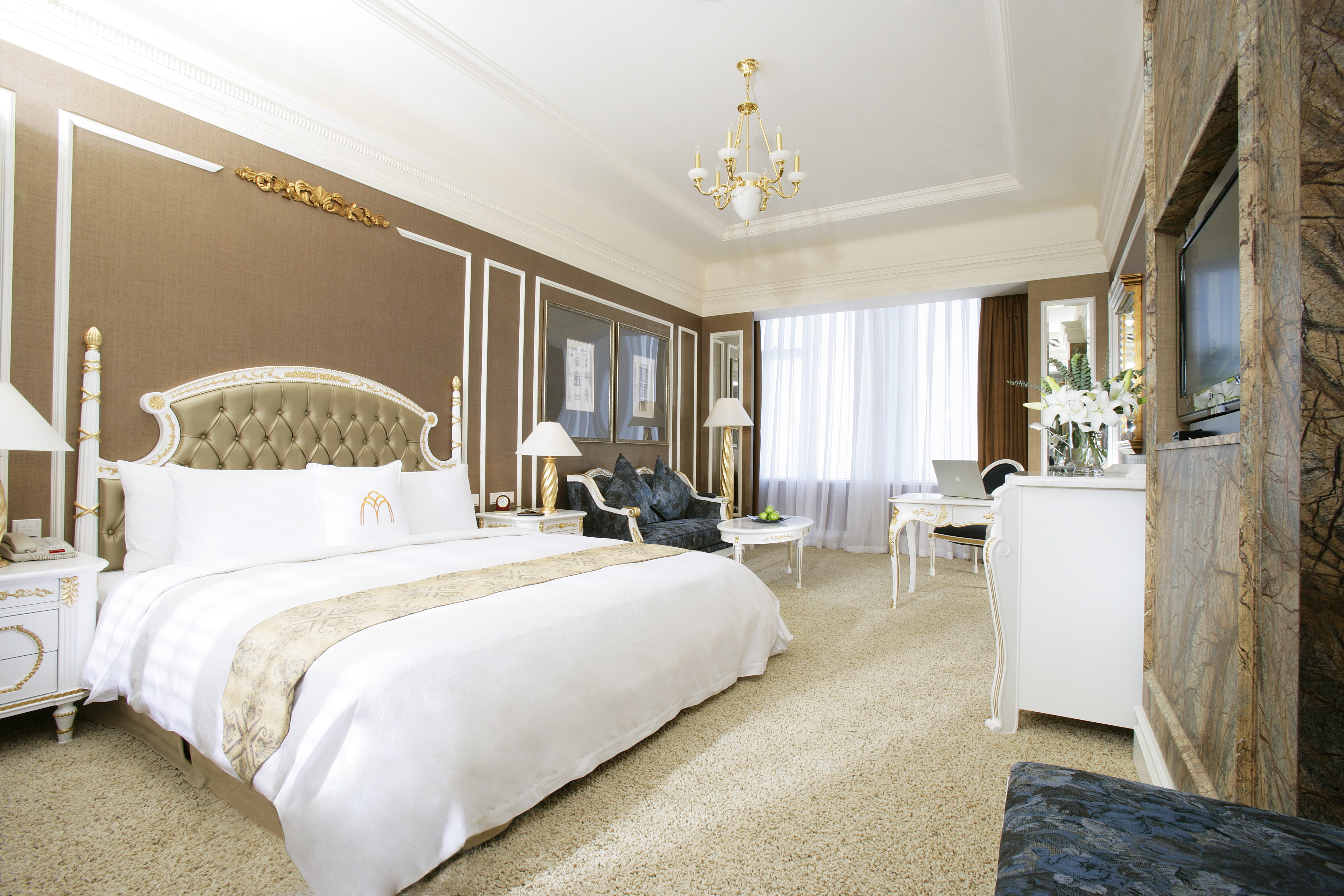 西湖景观家庭套房【270°西湖美景+远眺城隍阁夜景+舒睡床垫+汉斯格雅衞浴】