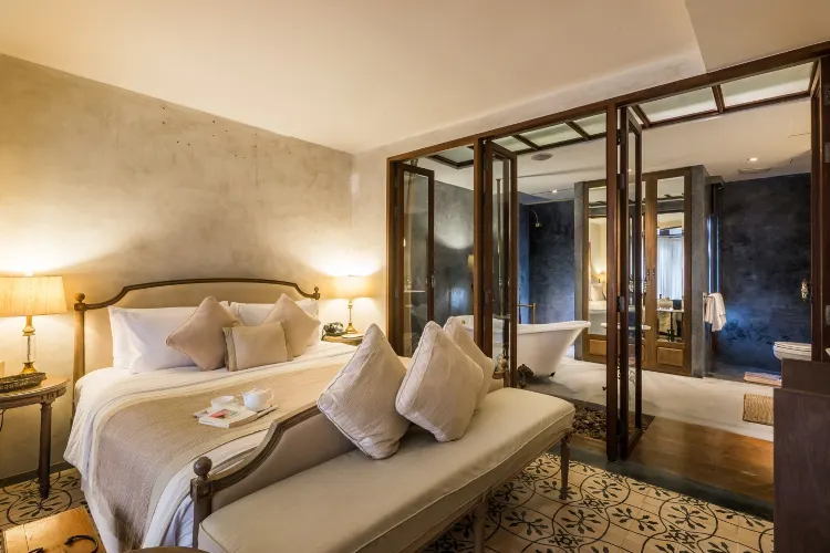 ห้องพรีเมียร์ เตียงใหญ่ 1 เตียง