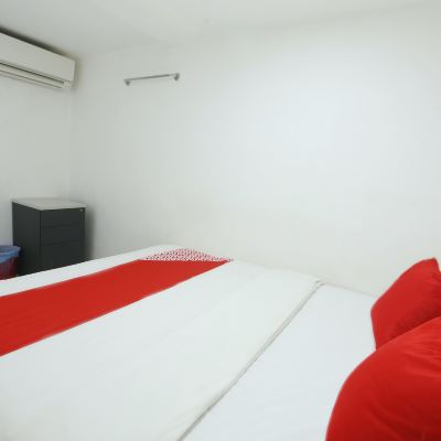 Standard Double Room Kupon OYO 334 Everest Hotel