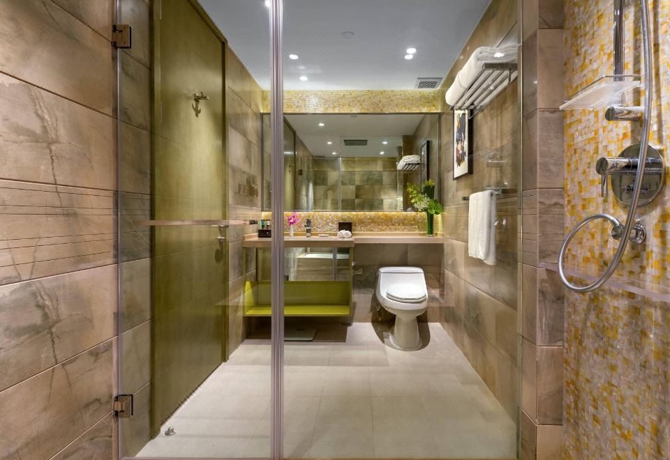 Oakwood Hotel & Residence SuzhouDeluxe 2-Bedroom Apartment Lake View