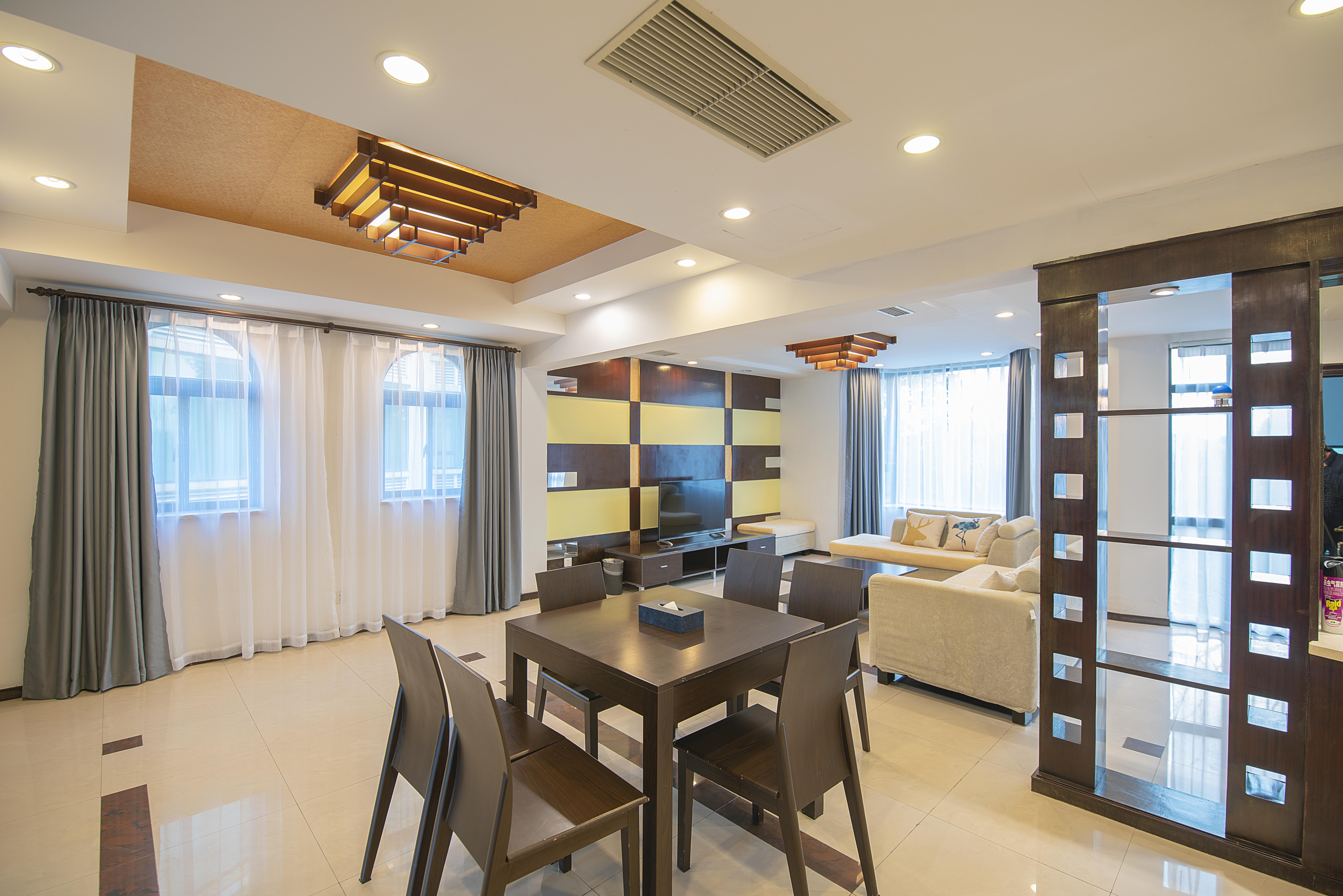 Venice Holiday Hotel两房两厅