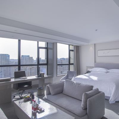 行政城景大床房（地暖開放） 威海希爾維亞飯店優惠