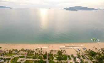 ISeaview Nha Trang Beach Apartment