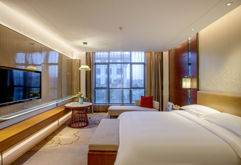 豪華套房（全景落地窗+智能客控+智能馬桶+乳膠床墊）