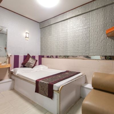 標準大床房 千城皇都賓館(香港佐敦高鐵站店)優惠