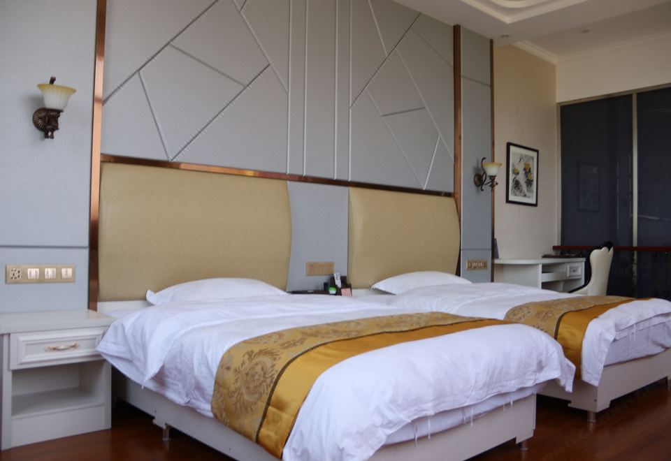 Xianzun Lake-View Deluxe Twin Room