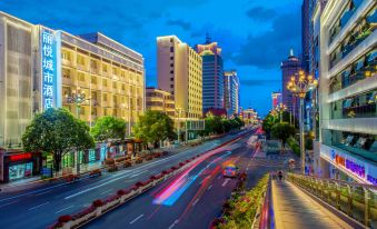 Kunming Liyue City Hotel (Dongfeng Square Nanping Street)