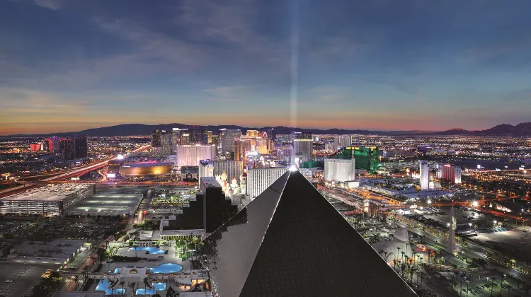 ルクソール 外観