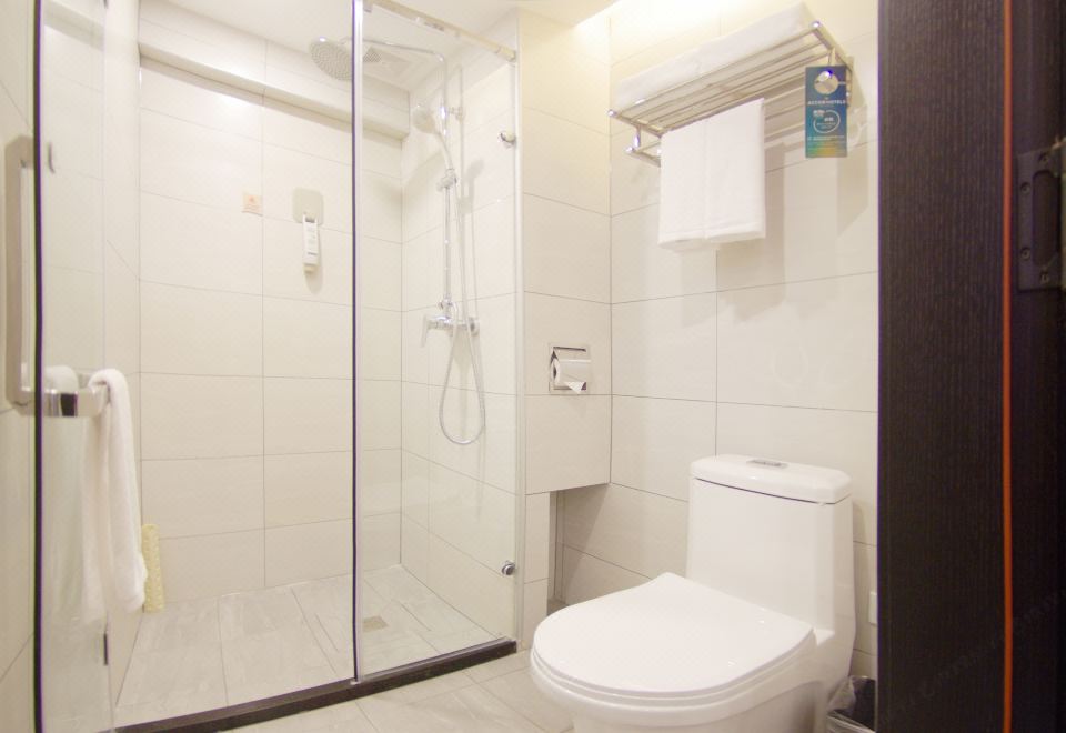 Ibis Hotel (Beijing Shichahai Gulou Street Metro Station)Superior Queen Room