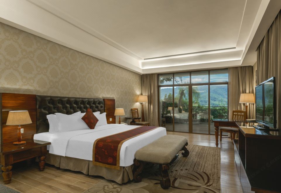 山景泡池大床房-认证珍稀温泉水