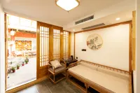 Renyi Inn