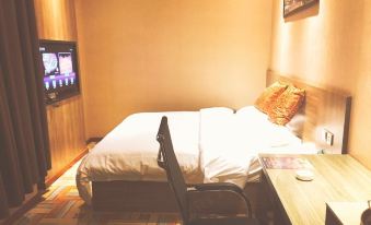 Su 8 Hotel (Hotan Yingbin Road)