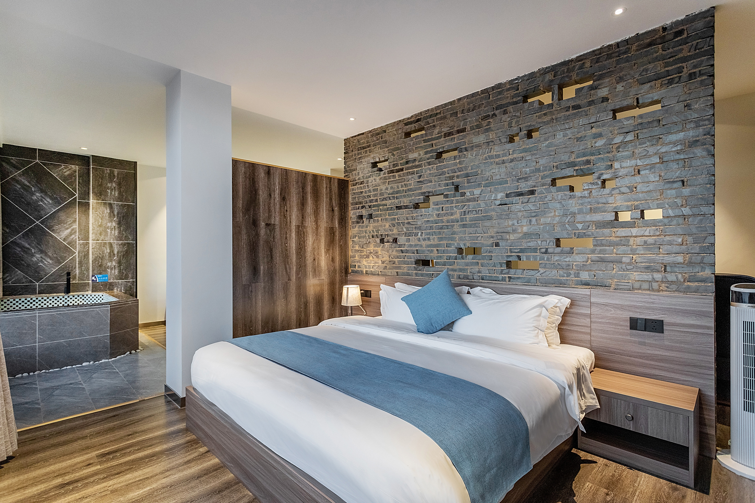 既见·全湖景泡池家庭套房+星空玻璃顶+帐篷