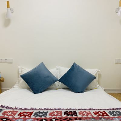 榻榻米投影大床房 笑臉裡·好久不見青年旅舍（成都寬窄巷子店）優惠