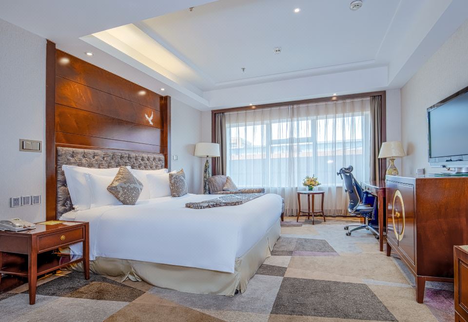 豪華廣場大床客房