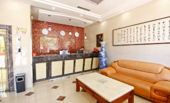 Fengxiang Xingjie Business Hotel