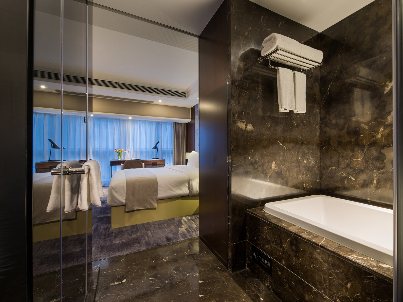 轻奢精选大床房