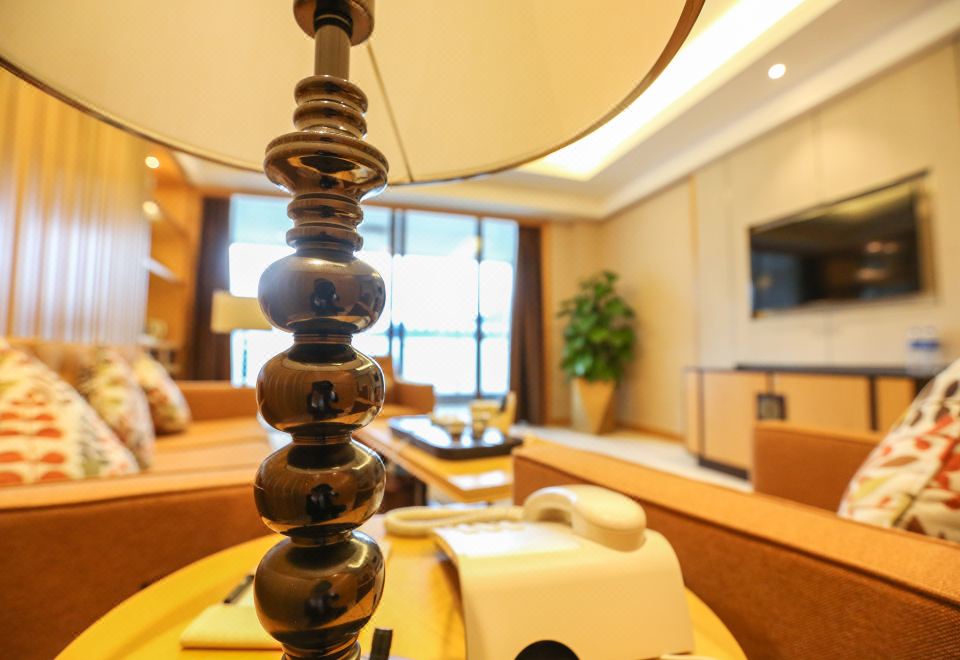 溫泉豪華家庭套房（陽臺私人泡池）