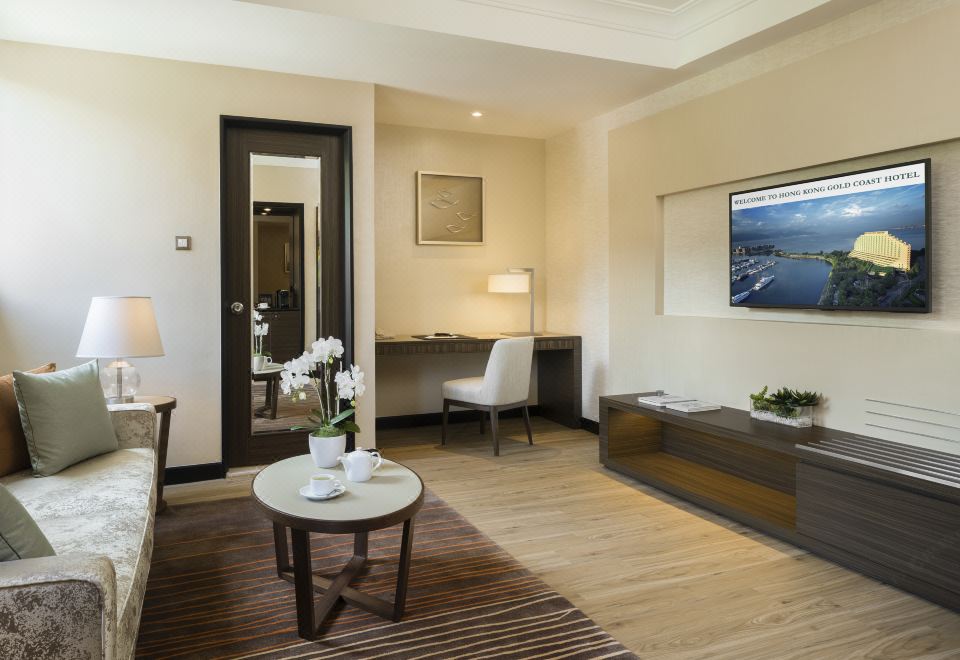 Hong Kong Gold Coast HotelTerrace Suite