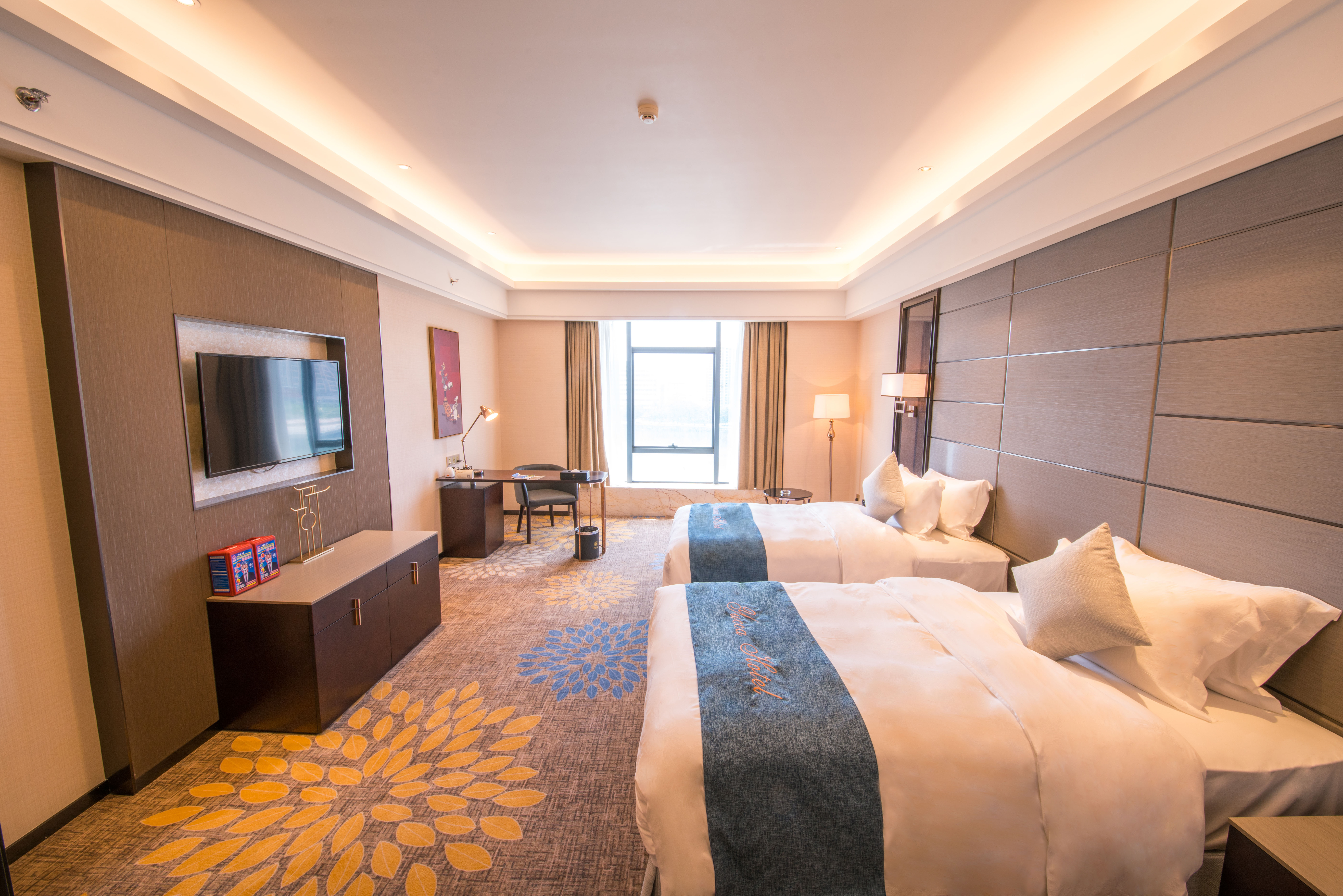 逸享|高级双床房「亲肤浴袍?高档床垫」