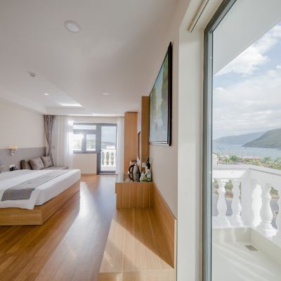 Premier Deluxe Room with Sea View