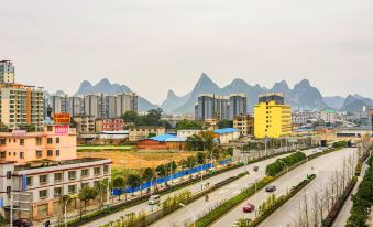 Jingxin Yishe-Elegant Audio and Video Homestay (Guilin North High-speed Railway Station)