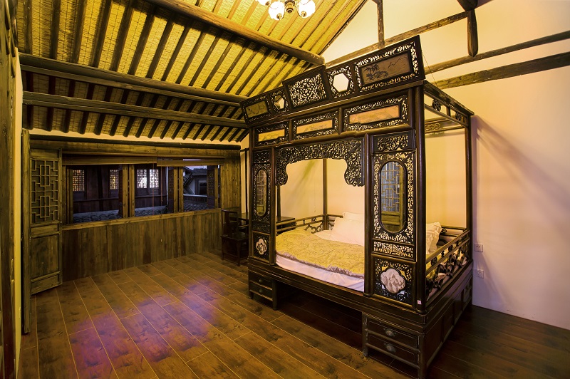 临河独栋·三卧一庭院江南庭院（73号）（绝美雕花床+超大榻榻米+独立厨房）