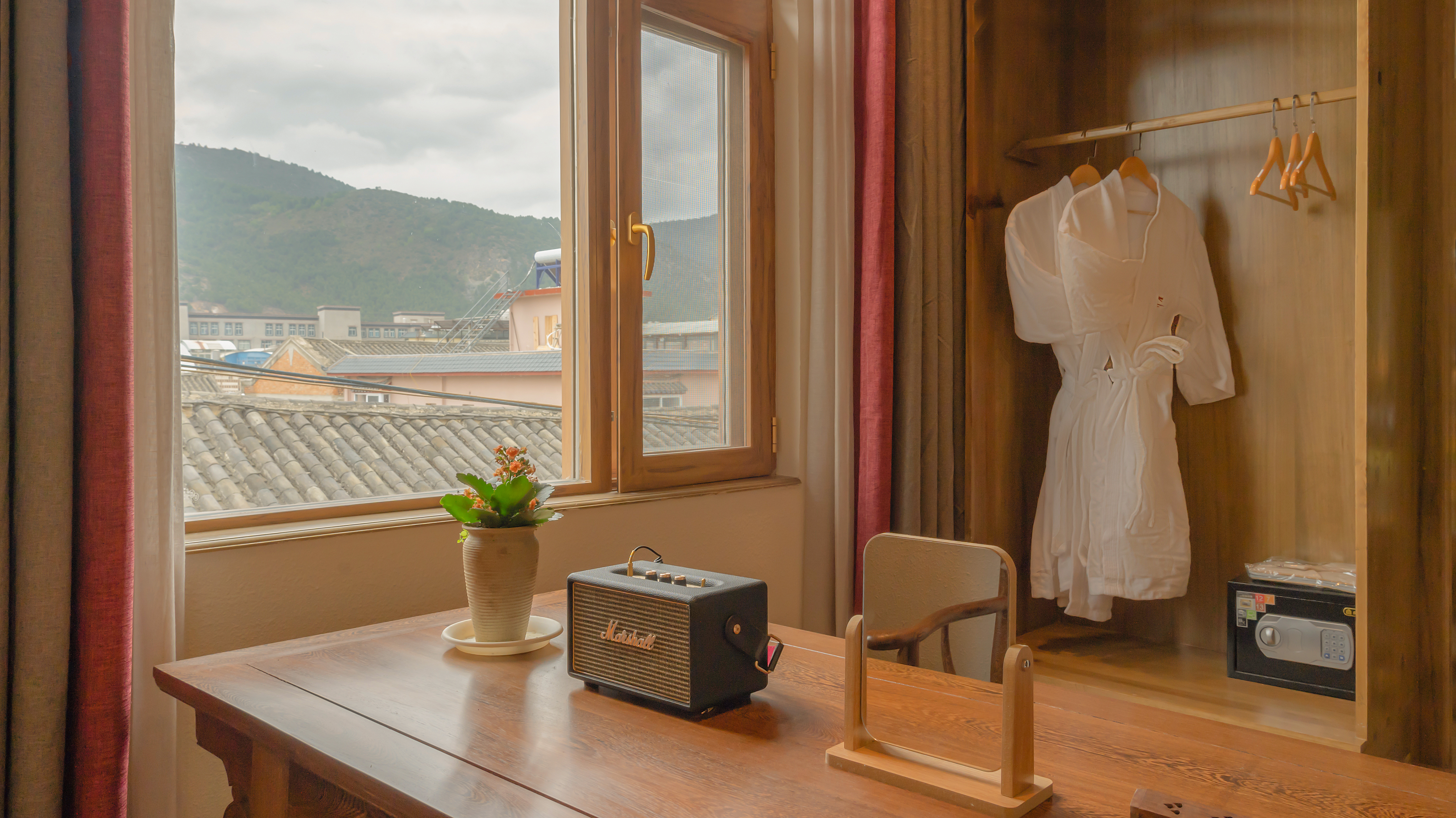 Memory Room - Mountain-View (Floor Heating)