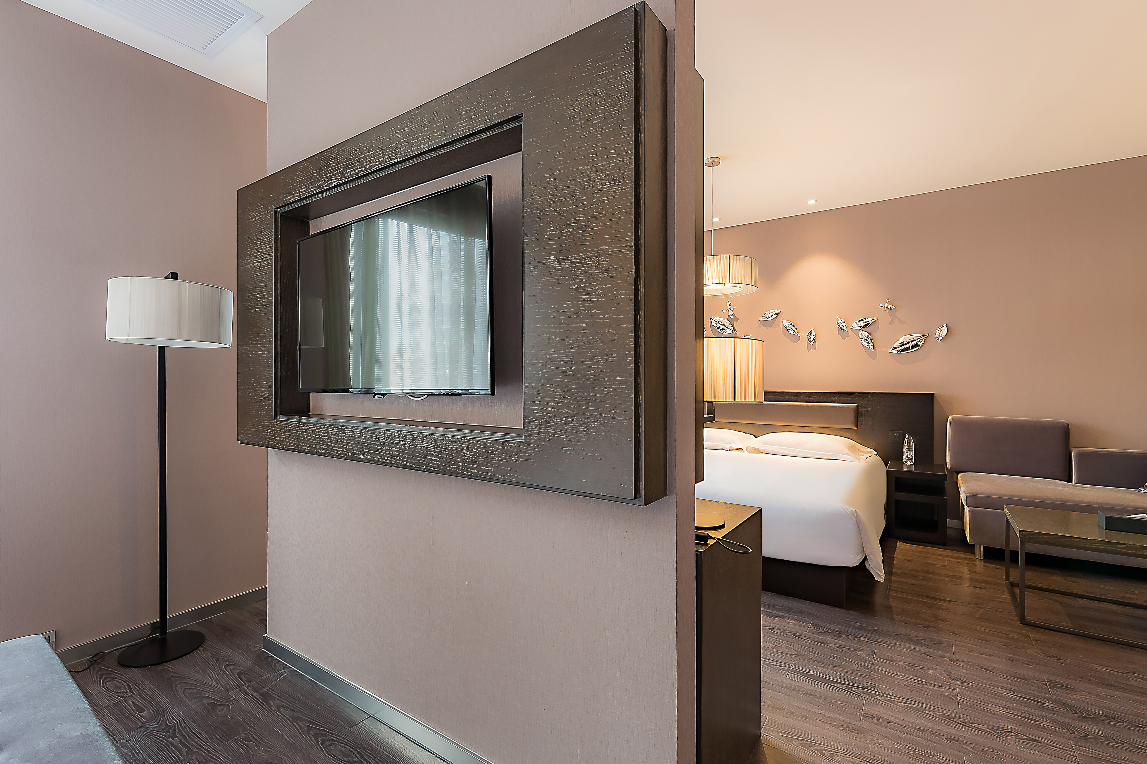 水晶豪华家庭套房（电视投屏+小冰箱）