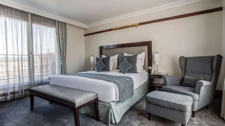 ホテル ポン ロワイヤル パリ サンジェルマン デプレ by アコー 外観