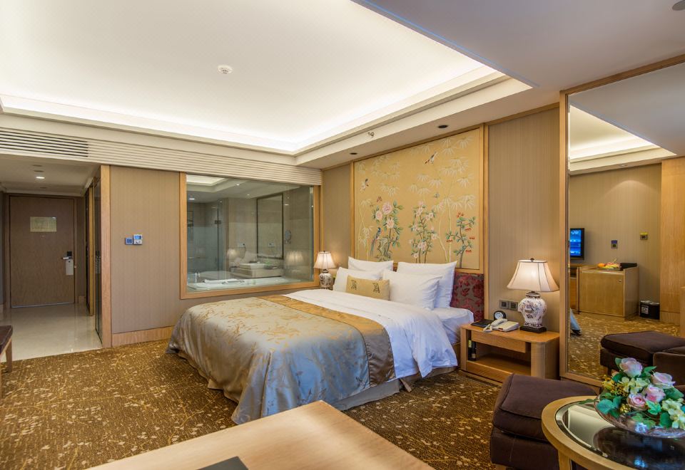 主楼豪华大床房