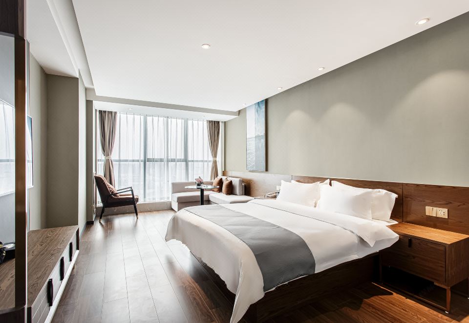 轻奢阔景大床房