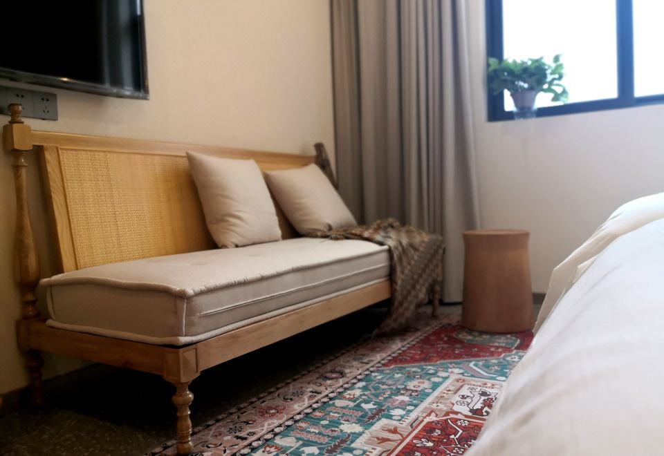 和瑞露台双床房