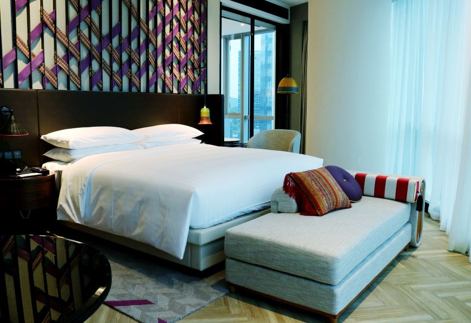 270°全景尊贵大床房（电动窗帘+浪漫情侣）