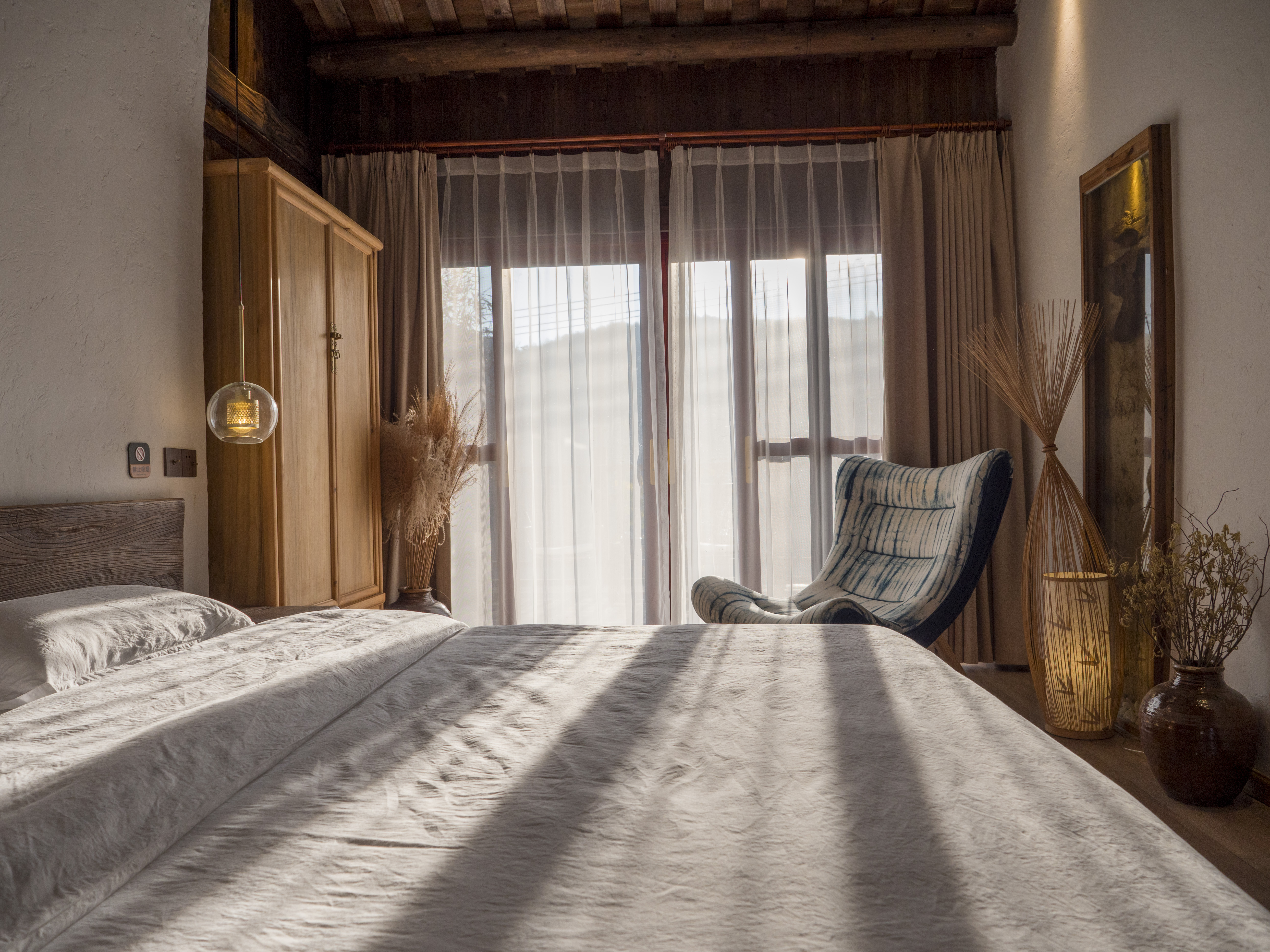 Light Snow Double Bed Room (East Garden With Private Balcony)