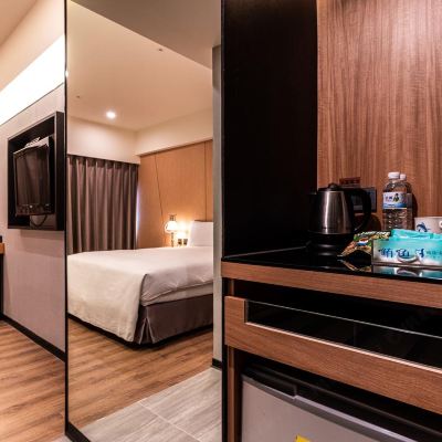 高級雙人房 鮪魚家族飯店-高雄館優惠