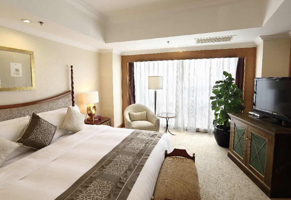 Crowne Plaza QingdaoExecutive Business Suite