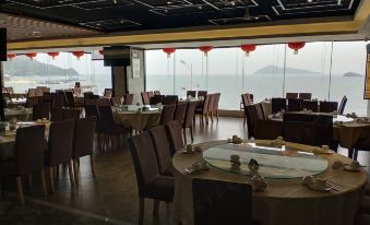 Junlin Sea-view Holiday Hotel