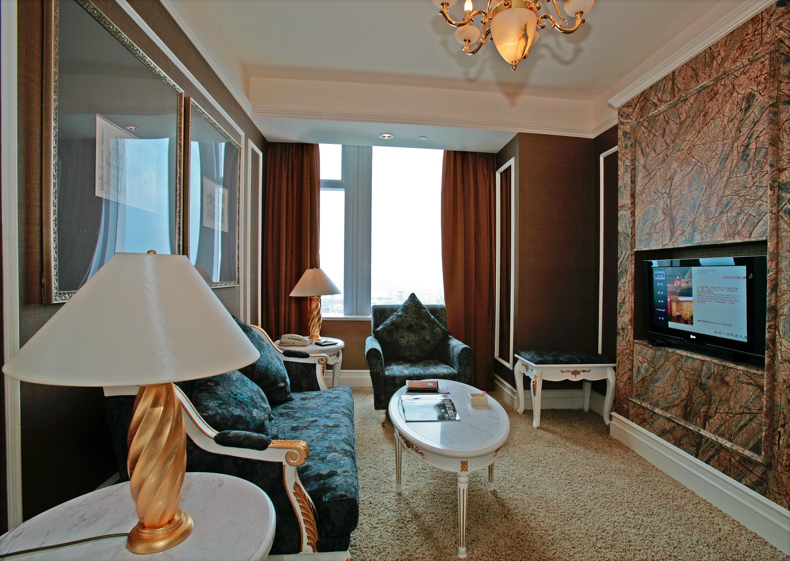 西湖景观家庭套房【270°西湖美景+远眺城隍阁夜景+舒睡床垫+汉斯格雅衞浴】