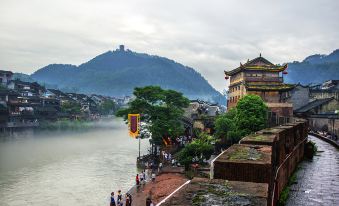 Jiang'an Liangzhu River View Hostel