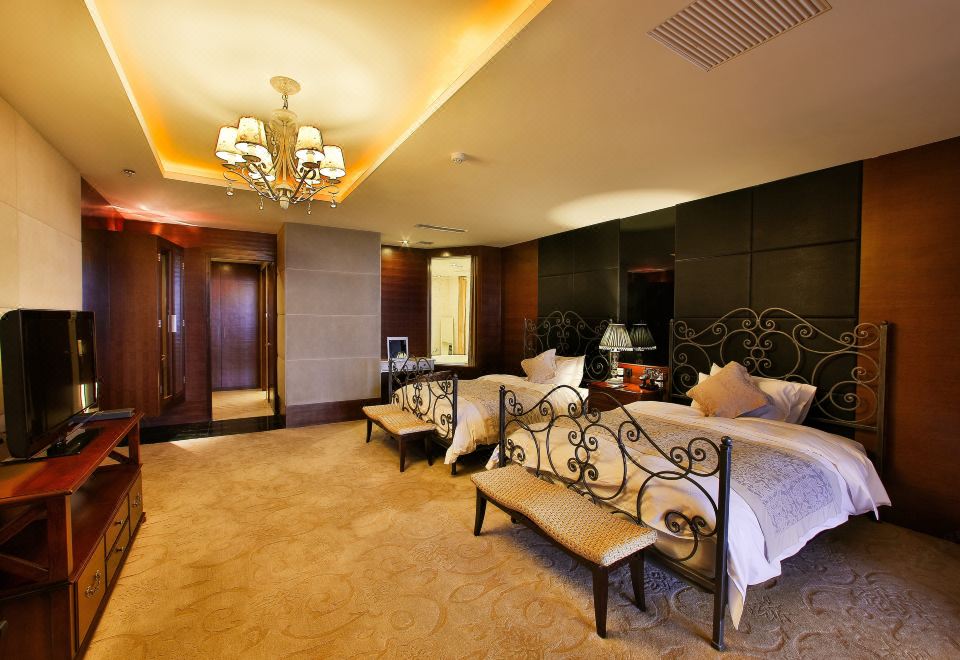 亿豪经典丨行政套房（大）（全景客厅+露台+书房）