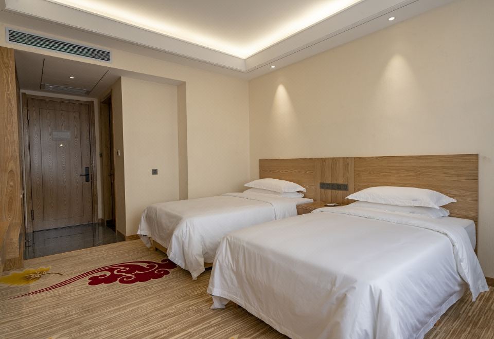 Tianhe Hotel DunhuangBuilding 5.6 Light Luxury Twin Room