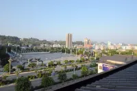 Zhenfeng Hotel
