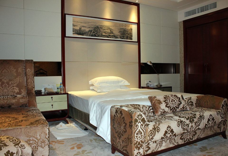 Yixing Bamboos International Conference CenterDeluxe Panoramic Suite