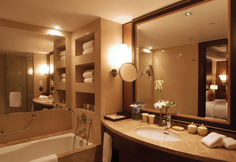 豪華大床房（漢斯格雅雅生系列衞浴+甜夢之床）